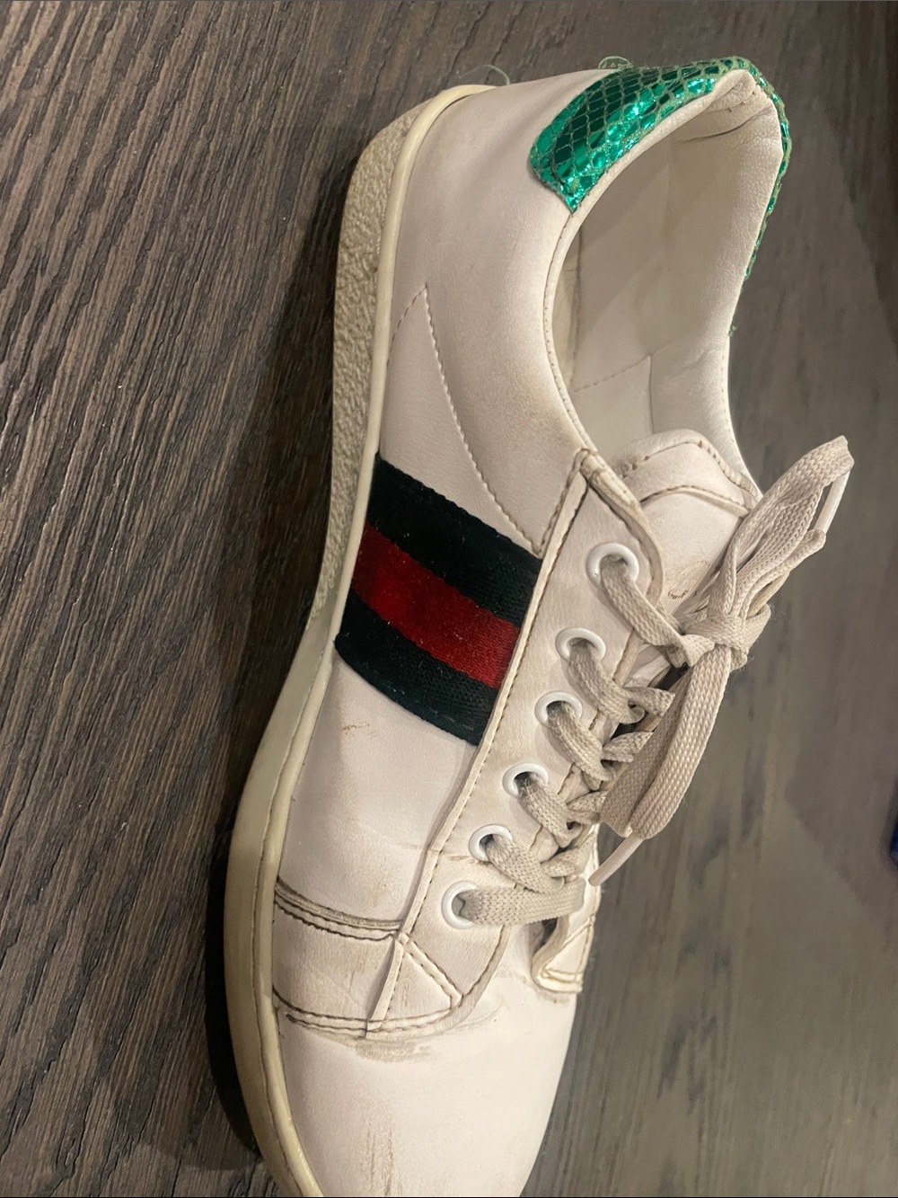 Gucci White Leather Sneakers with Red & Green Accents and Bee Embroidery - Picture 8 of 10
